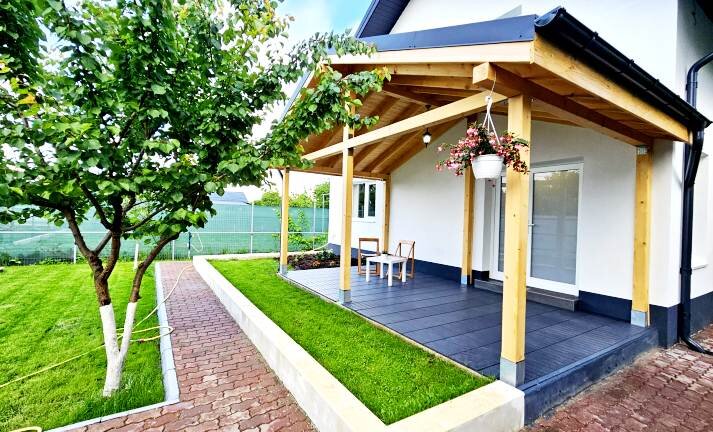 Snagov, adiacent lac,