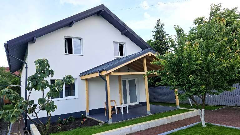 Snagov, adiacent lac,