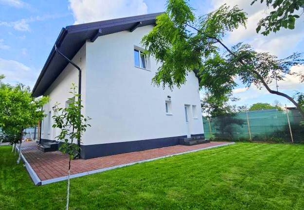 Snagov, adiacent lac,