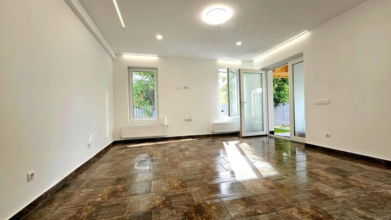 Snagov, adiacent lac,